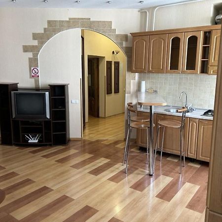 Апартаменти 3-Кімнатні, М. Майдан Незалежності Kiew Exterior foto