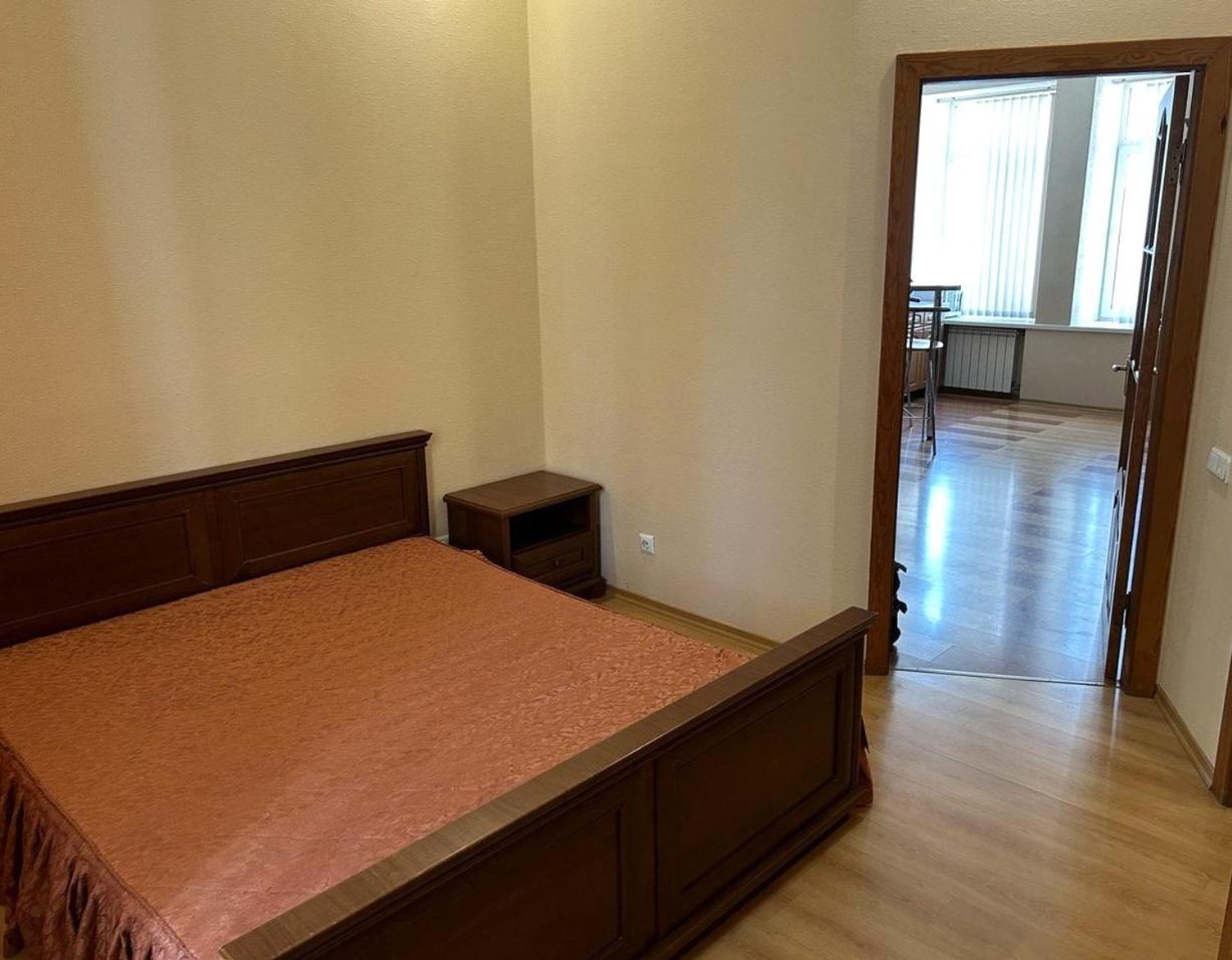 Апартаменти 3-Кімнатні, М. Майдан Незалежності Kiew Exterior foto