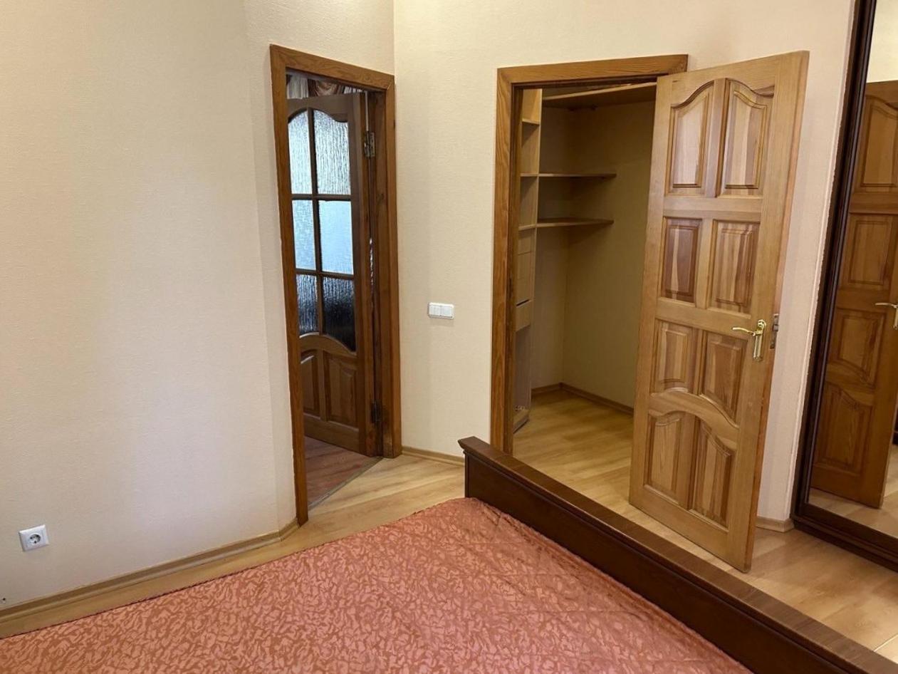 Апартаменти 3-Кімнатні, М. Майдан Незалежності Kiew Exterior foto